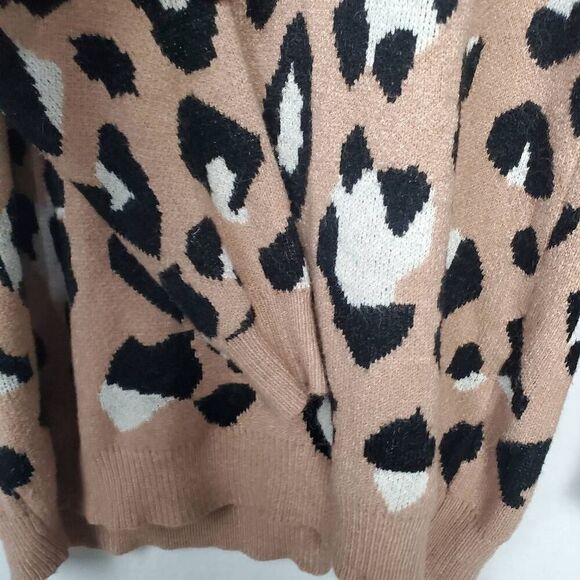 Entro SMALL Tan Animal Print Sweater - Picture 7 of 9